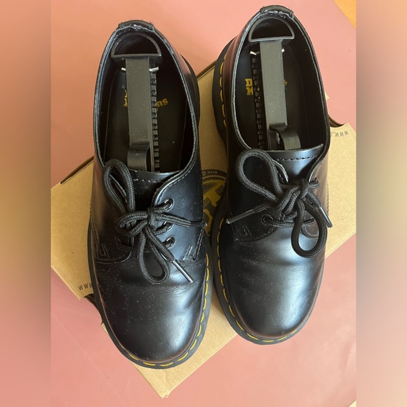 Dr. Martens shoes - Picture 2 of 6